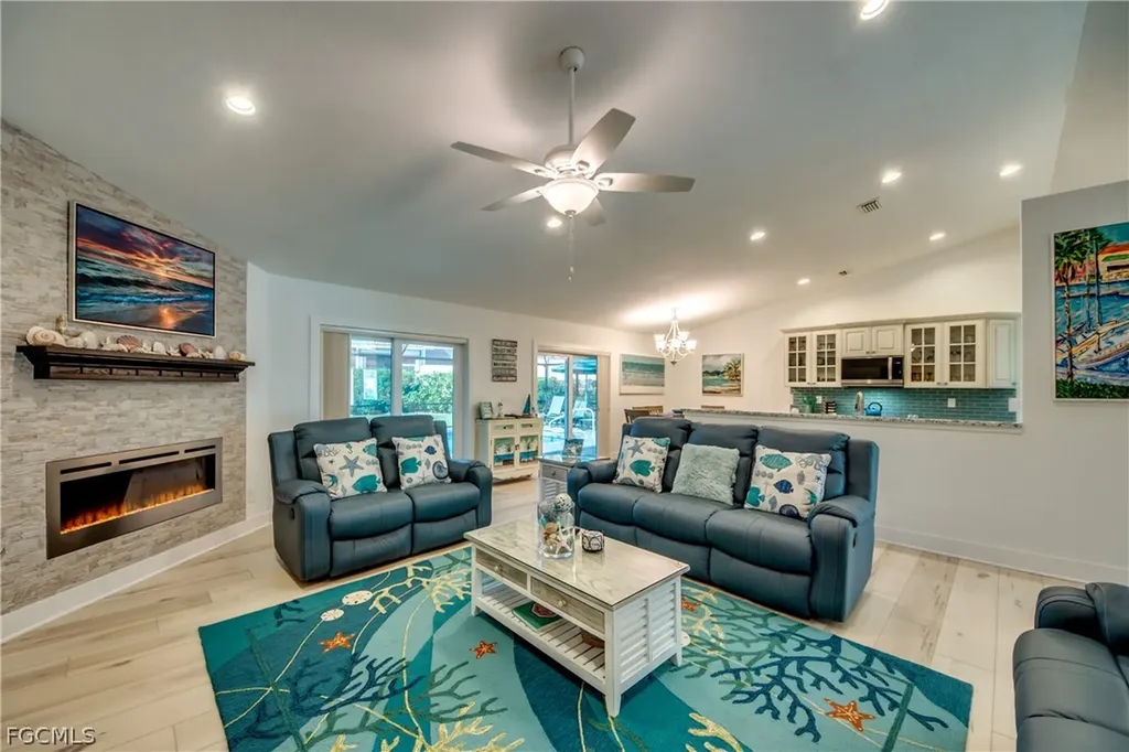 4924 SW 11th Court Cape Coral FL 33914