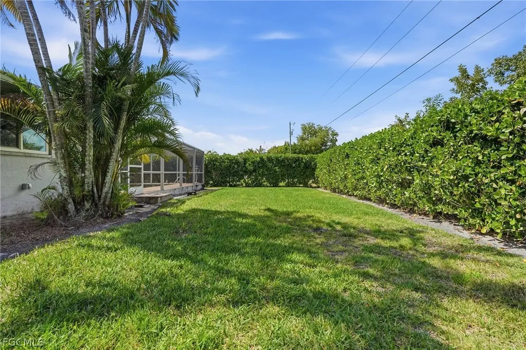 1225 SW 34th Terrace Cape Coral FL 33914