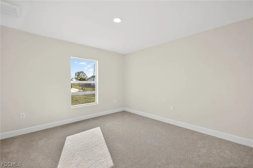 2500 NW 8th Place Cape Coral FL 33993
