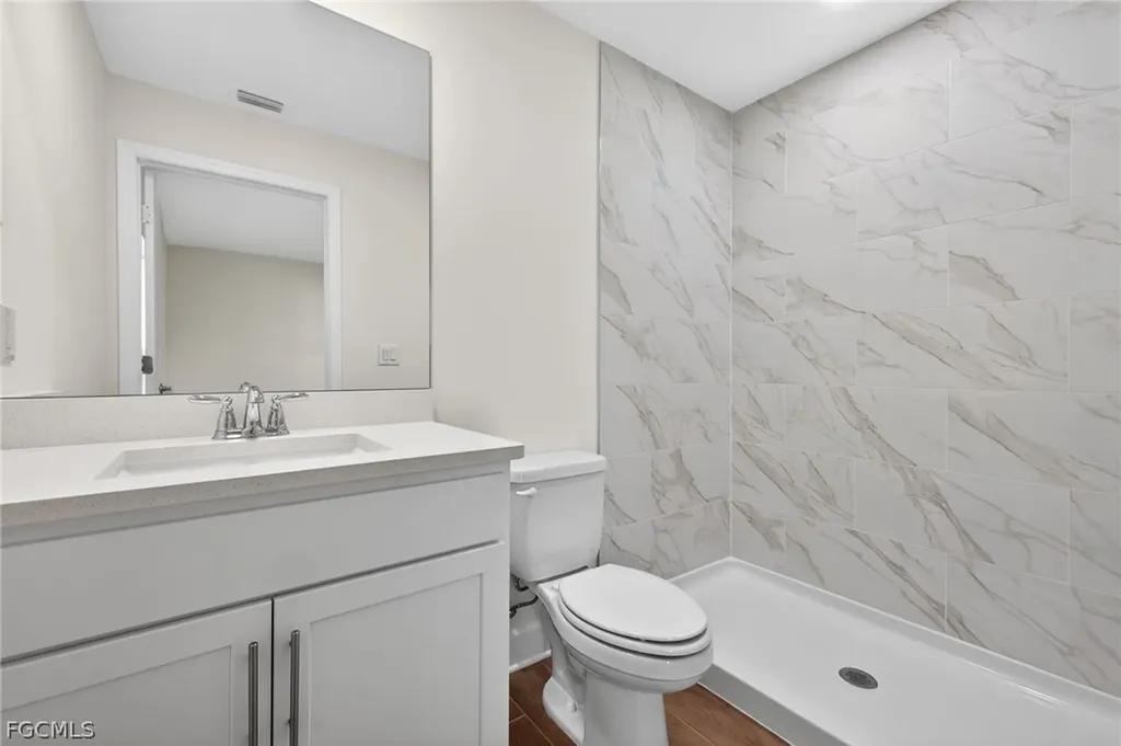 2500 NW 8th Place Cape Coral FL 33993