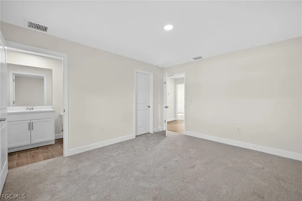 2500 NW 8th Place Cape Coral FL 33993
