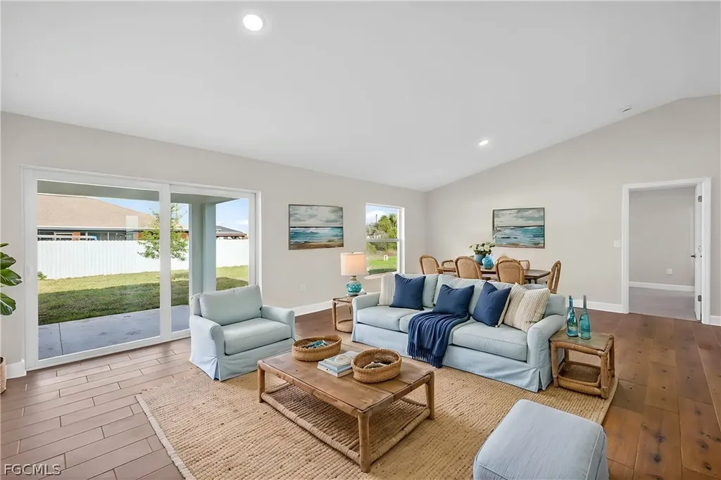 2500 NW 8th Place Cape Coral FL 33993