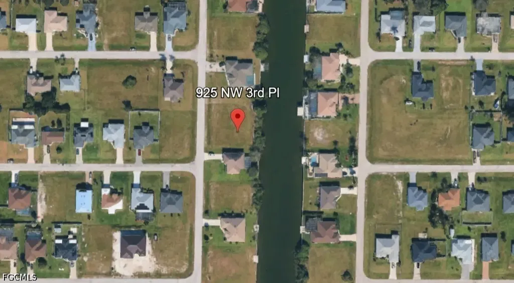 925 NW 3rd Place Cape Coral FL 33993