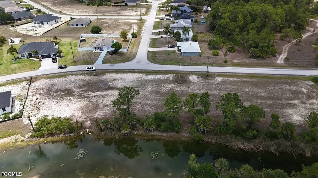 925 NW 3rd Place Cape Coral FL 33993