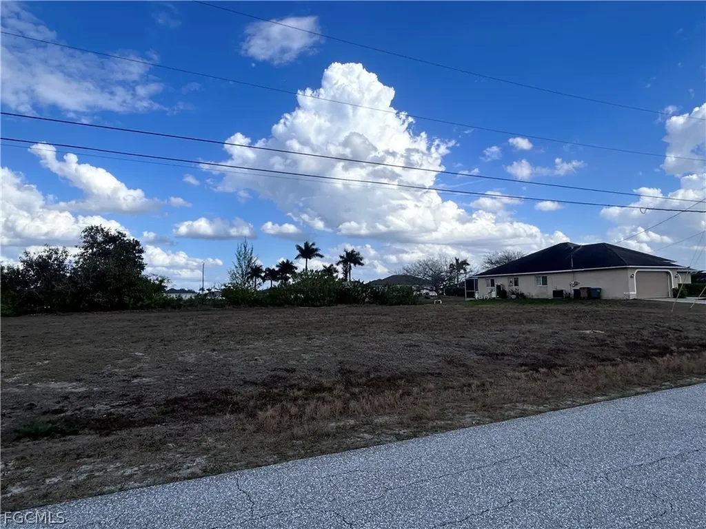 925 NW 3rd Place Cape Coral FL 33993