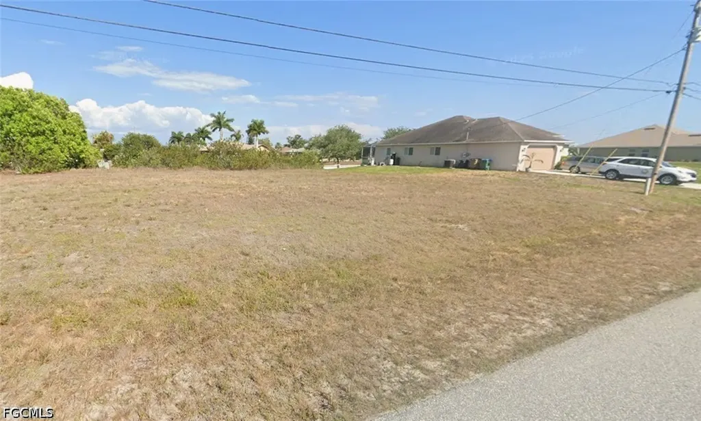 925 NW 3rd Place Cape Coral FL 33993