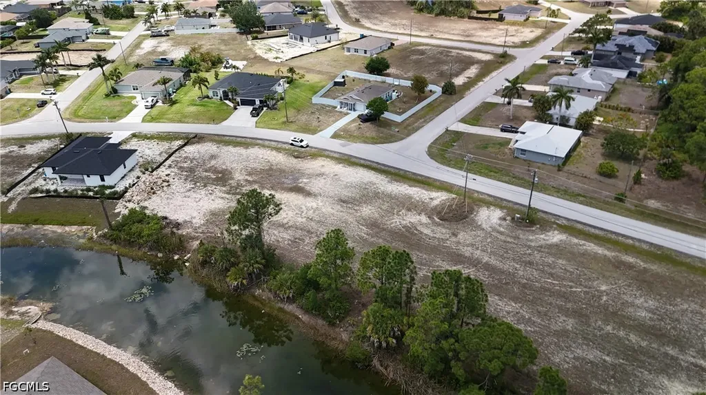 925 NW 3rd Place Cape Coral FL 33993