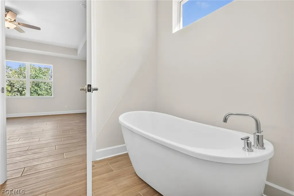 303 SE 1st Place Cape Coral FL 33990