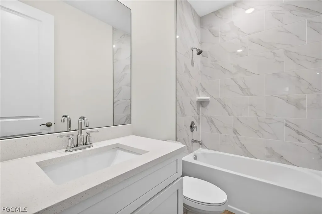 303 SE 1st Place Cape Coral FL 33990