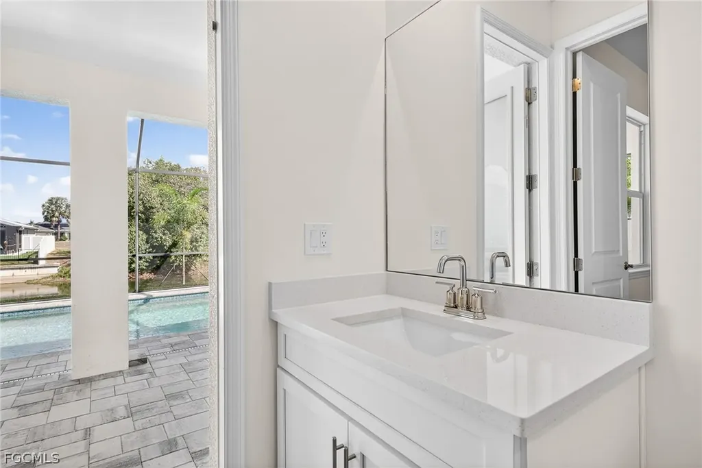 303 SE 1st Place Cape Coral FL 33990