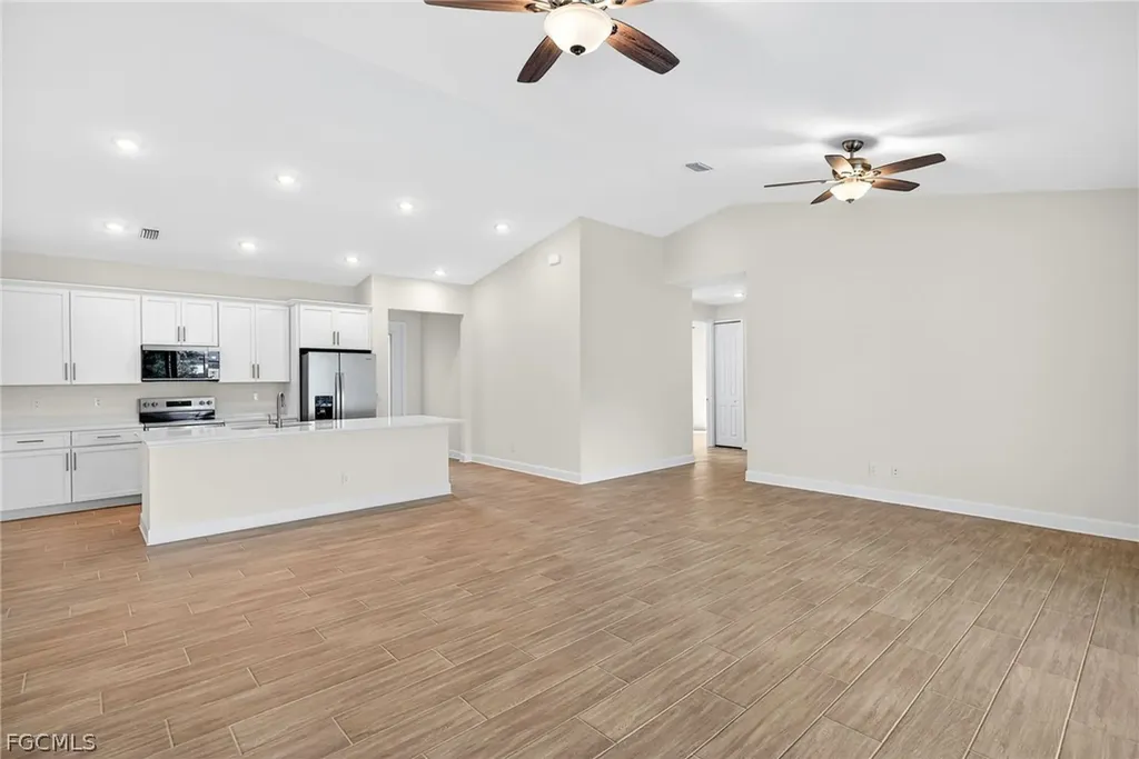 303 SE 1st Place Cape Coral FL 33990