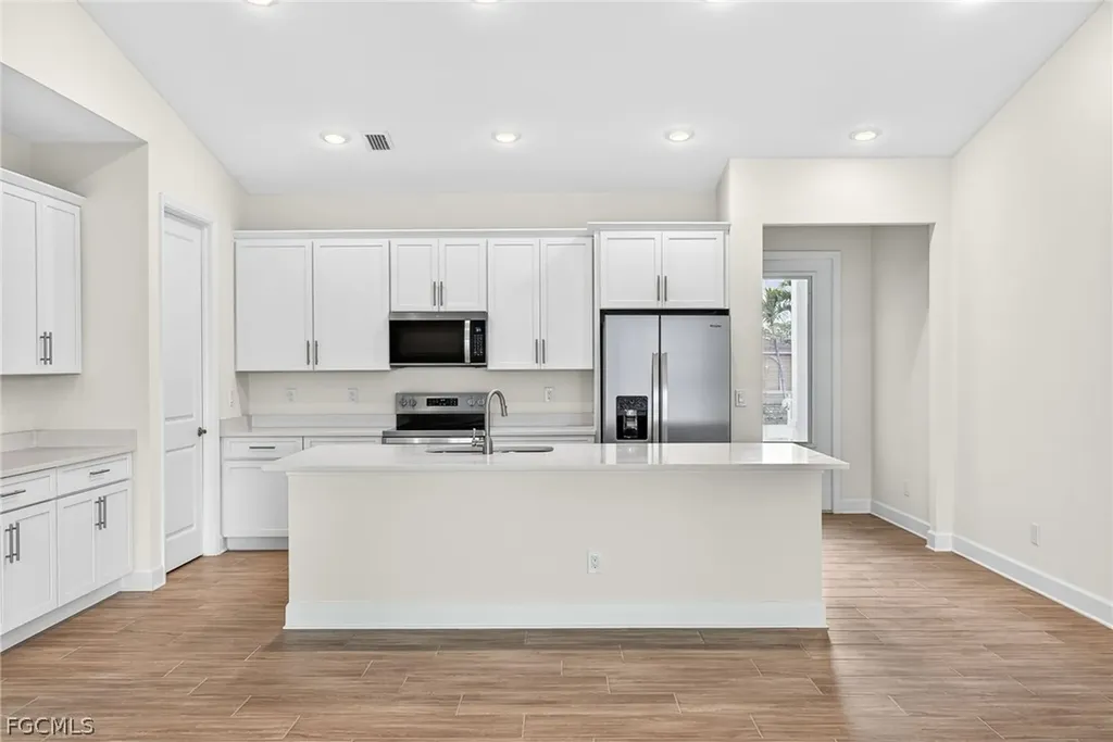 303 SE 1st Place Cape Coral FL 33990