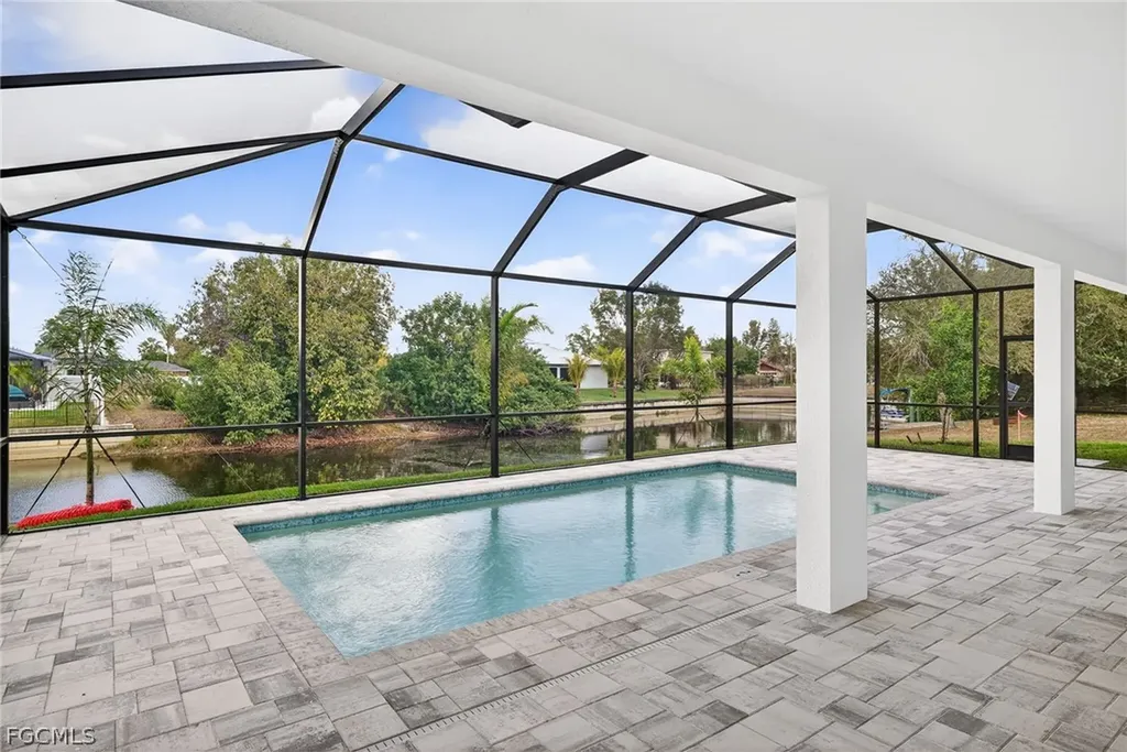 303 SE 1st Place Cape Coral FL 33990