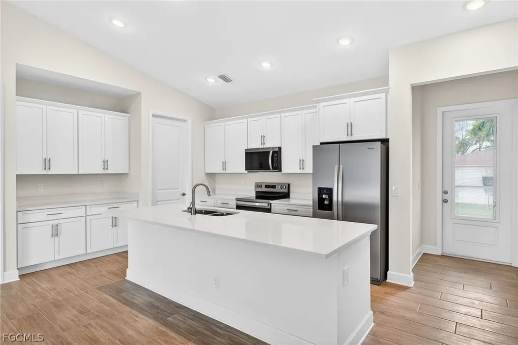 303 SE 1st Place Cape Coral FL 33990
