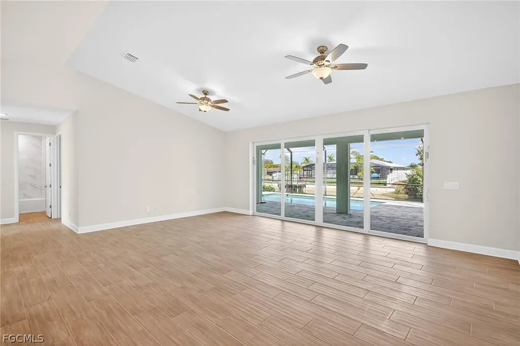 303 SE 1st Place Cape Coral FL 33990