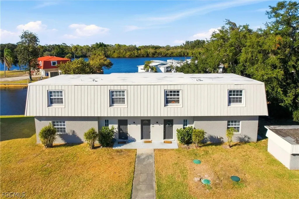 14938 Wise Way Fort Myers FL 33905