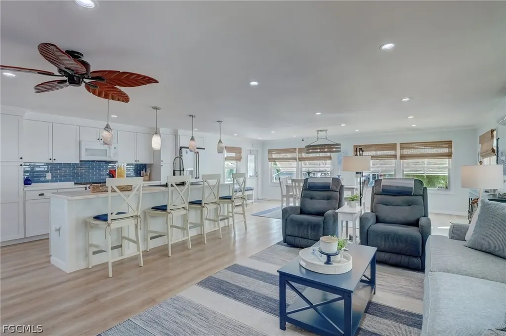 5554 Sir Walter Way North Fort Myers FL 33917