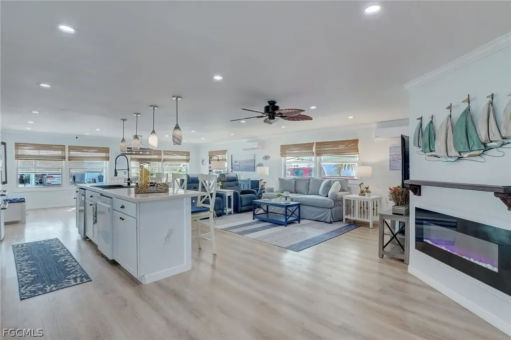5554 Sir Walter Way North Fort Myers FL 33917