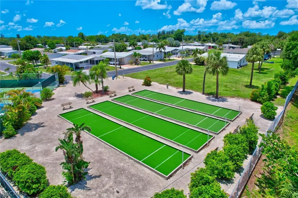 5554 Sir Walter Way North Fort Myers FL 33917