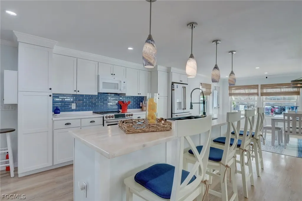 5554 Sir Walter Way North Fort Myers FL 33917