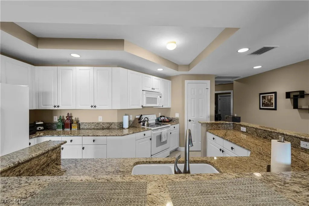 2745 1st Street Fort Myers FL 33916