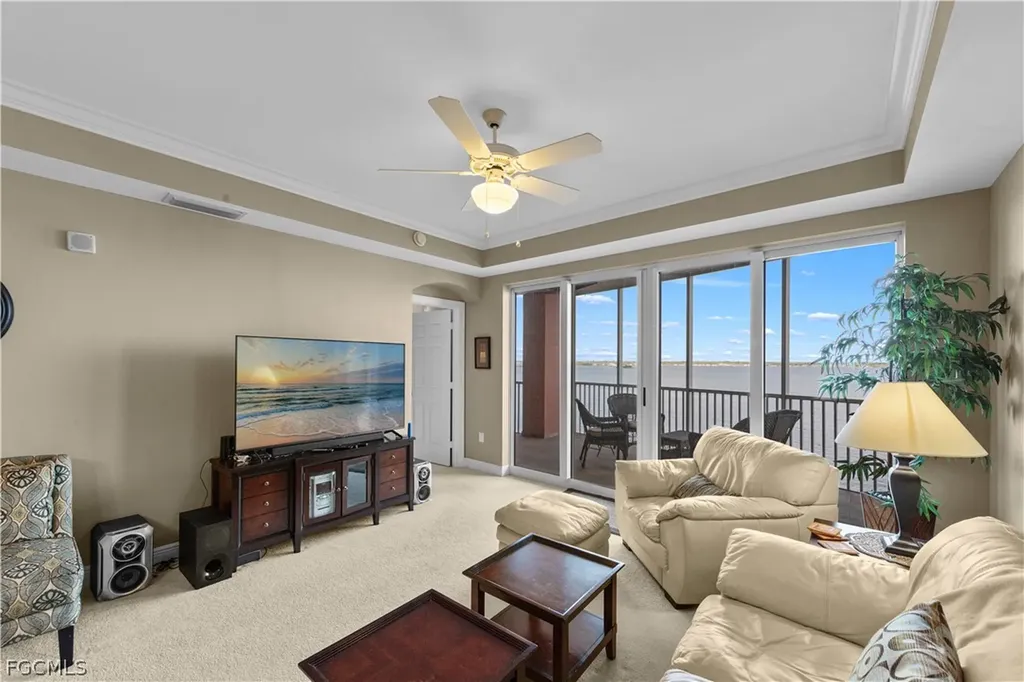 2745 1st Street Fort Myers FL 33916