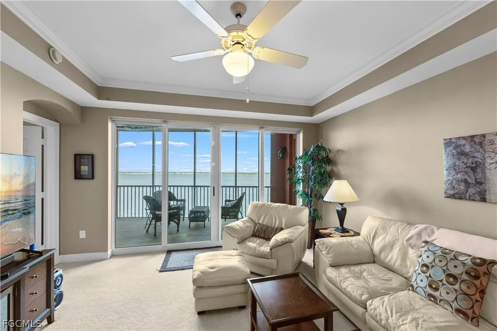 2745 1st Street Fort Myers FL 33916