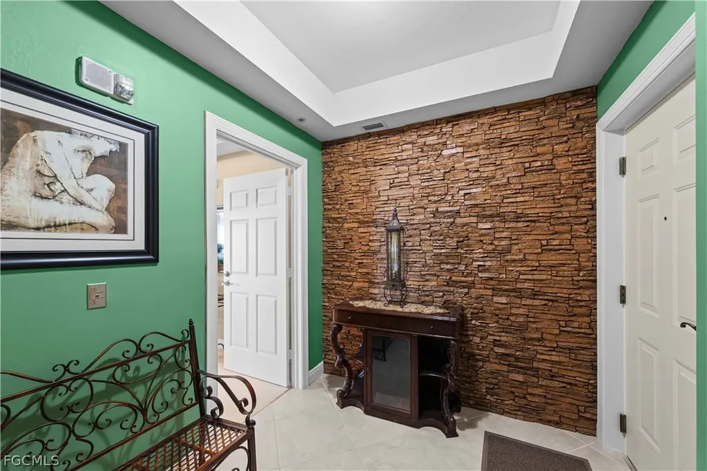 2745 1st Street Fort Myers FL 33916