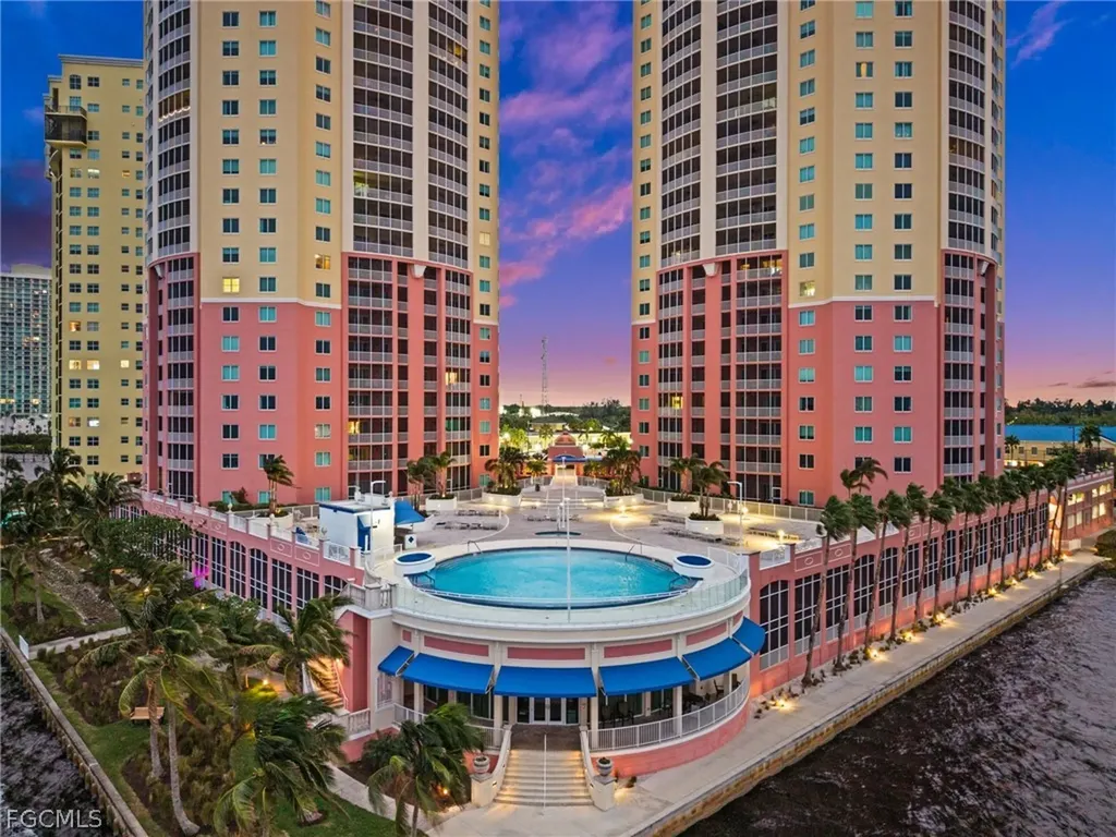 2745 1st Street Fort Myers FL 33916