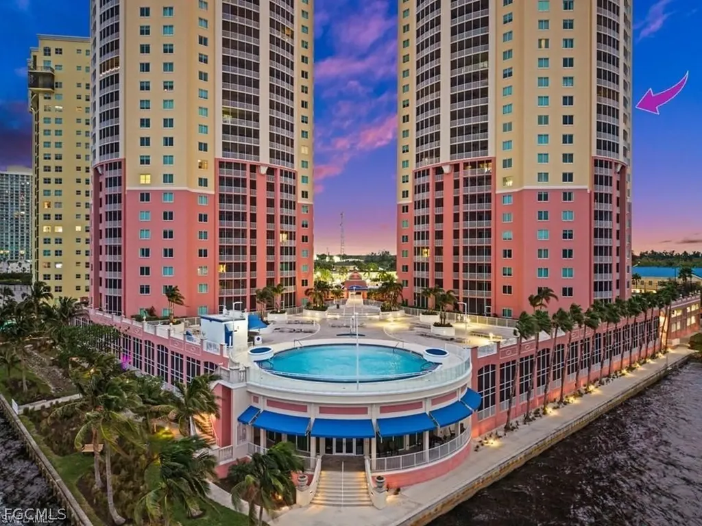 2745 1st Street Fort Myers FL 33916