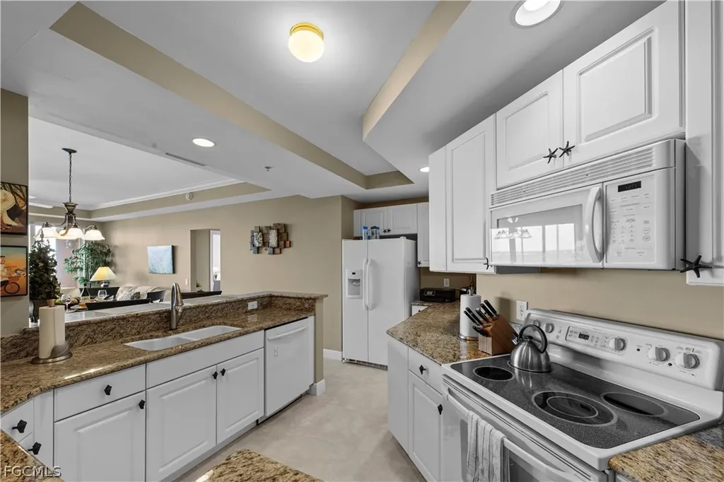 2745 1st Street Fort Myers FL 33916