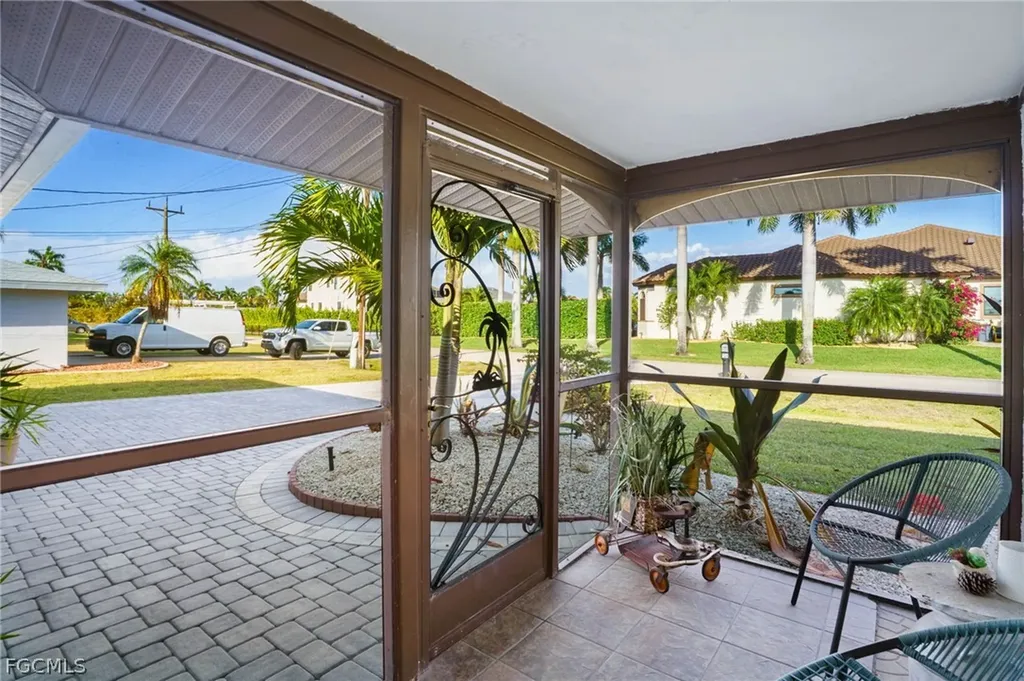 5714 SW 1st Court Cape Coral FL 33914