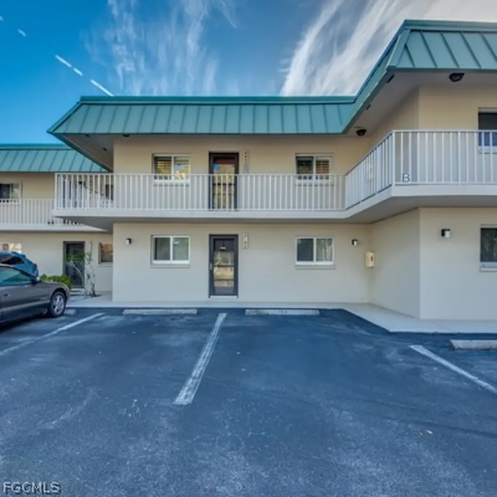 6725 Winkler Road Fort Myers FL 33919