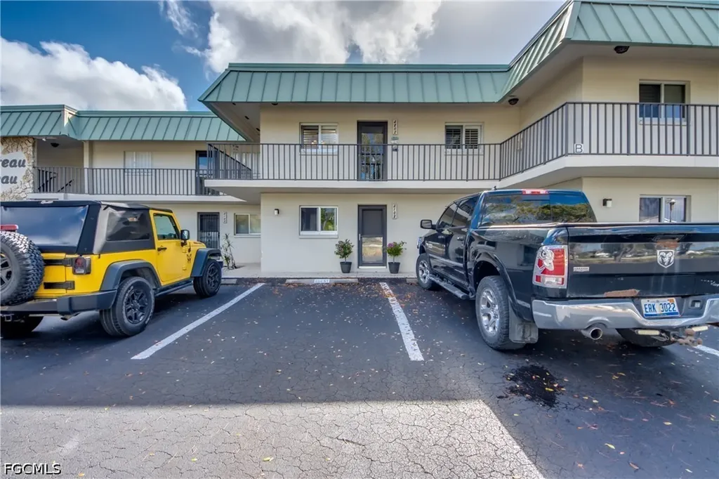 6725 Winkler Road Fort Myers FL 33919