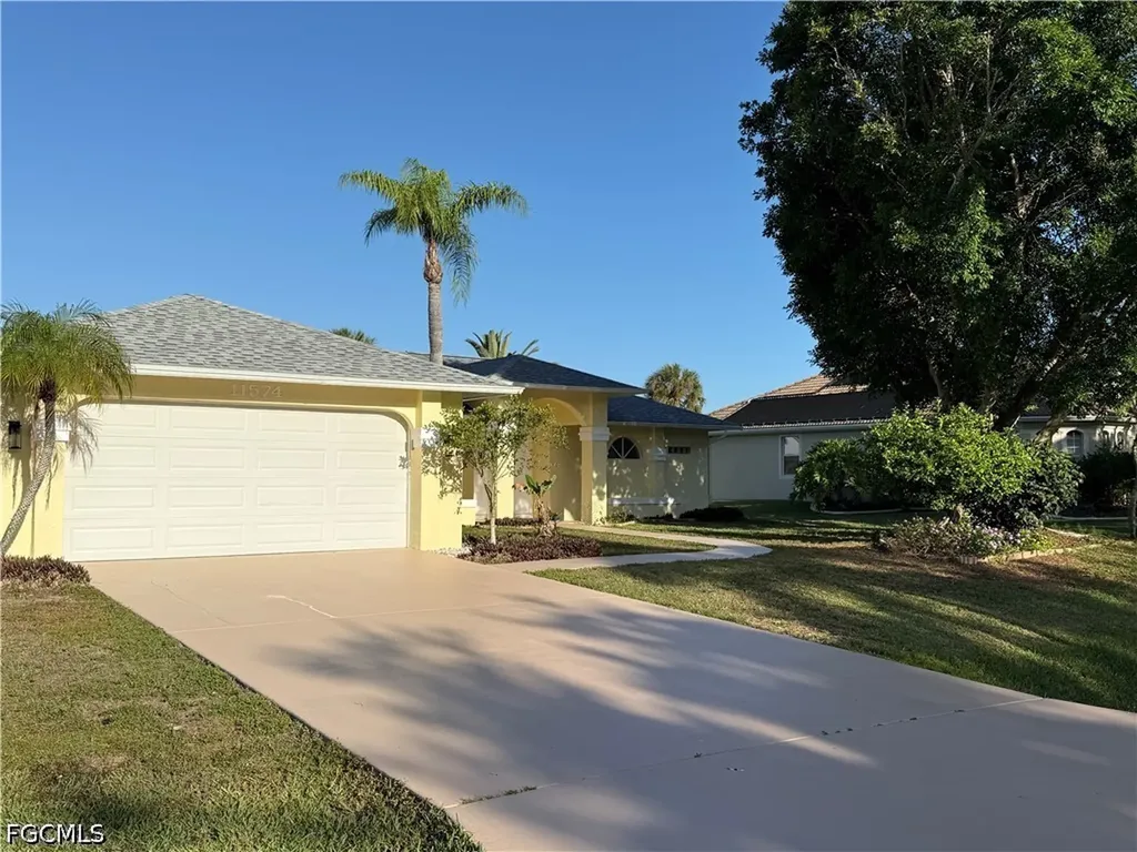 11574 Royal Tee Circle Cape Coral FL 33991