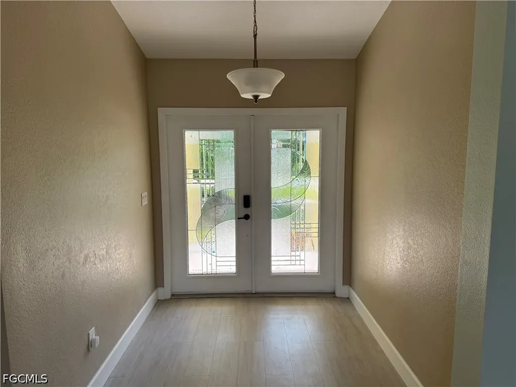 11574 Royal Tee Circle Cape Coral FL 33991