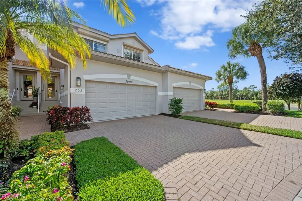Naples FL, 3990 Bishopwood Court W, Unit 202