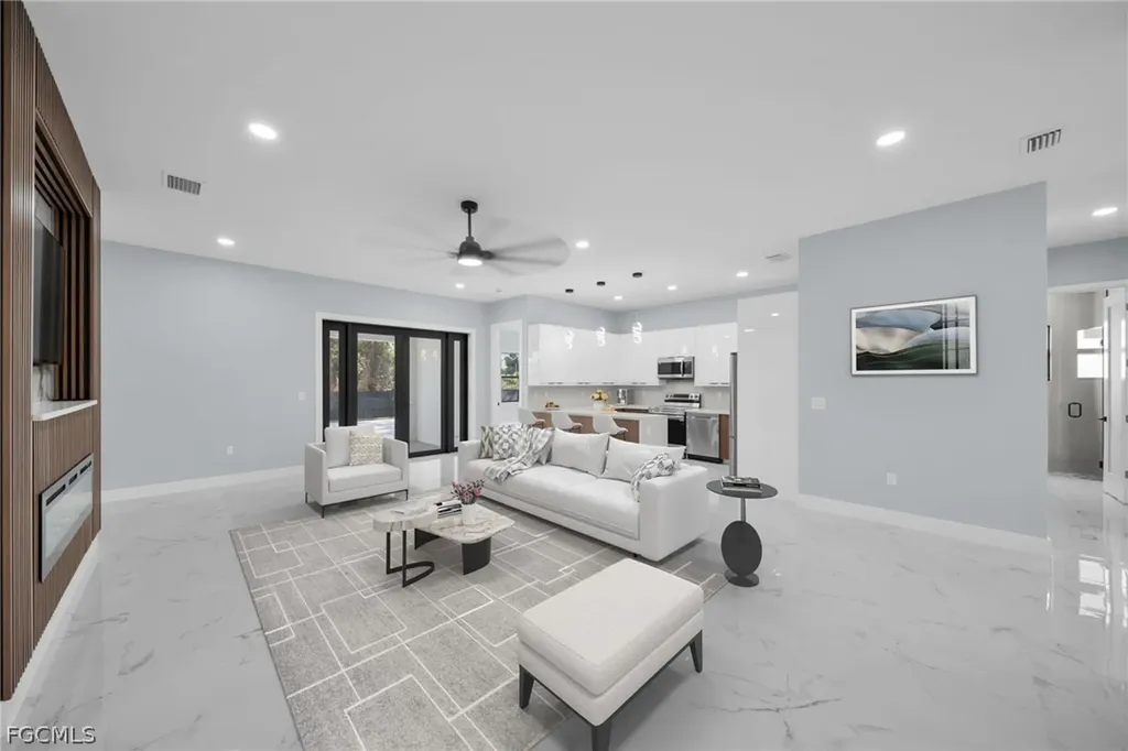 3611 2nd Street SW Lehigh Acres FL 33976