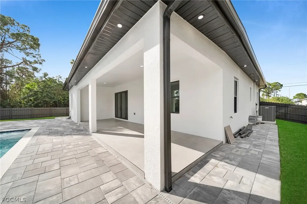 3611 2nd Street SW Lehigh Acres FL 33976