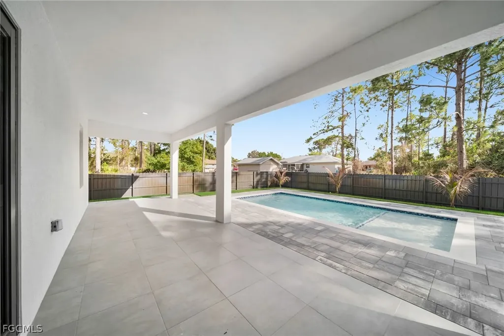 3611 2nd Street SW Lehigh Acres FL 33976