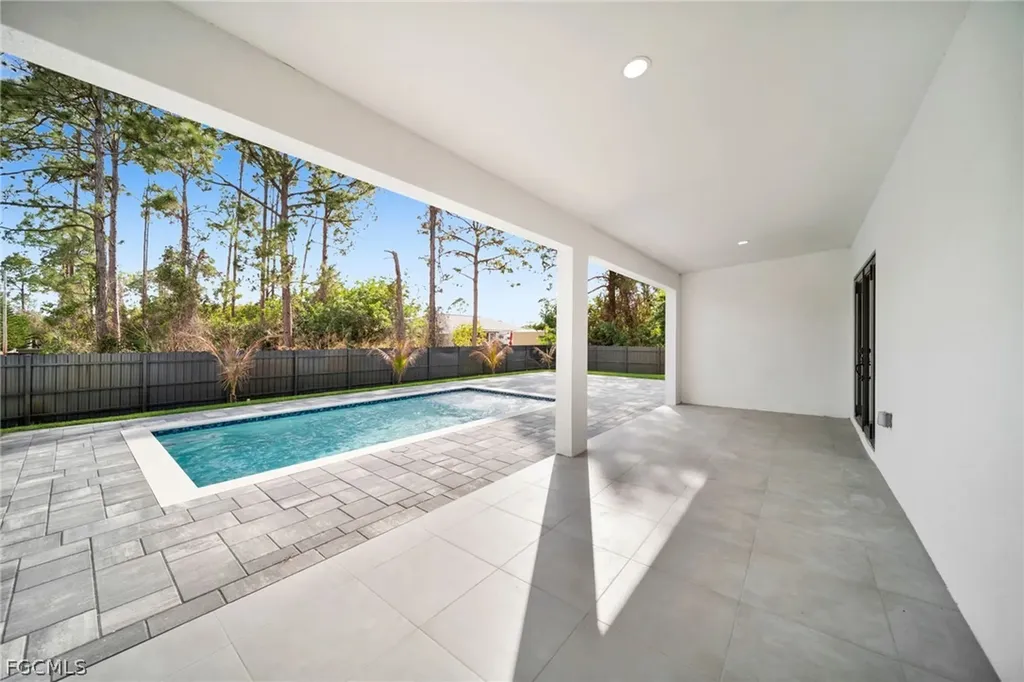 3611 2nd Street SW Lehigh Acres FL 33976