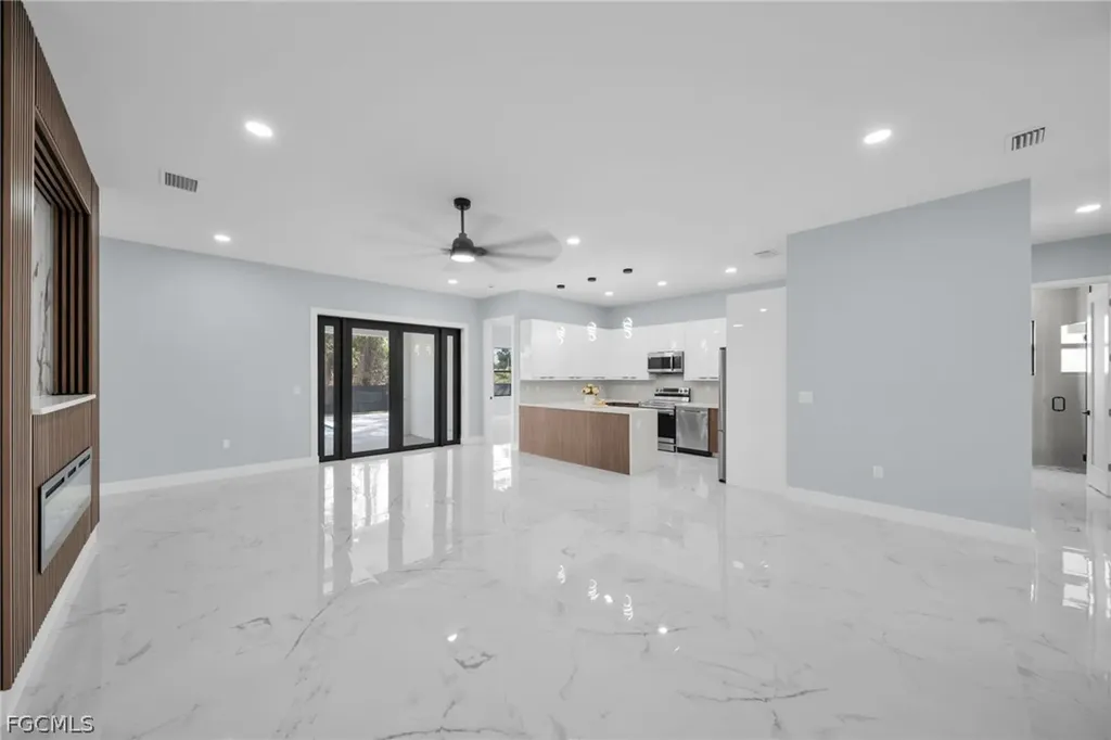 3611 2nd Street SW Lehigh Acres FL 33976