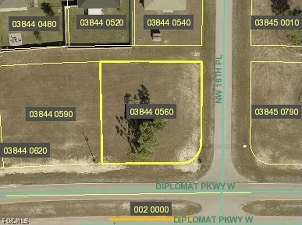 1805 Diplomat Parkway W Cape Coral FL 33993