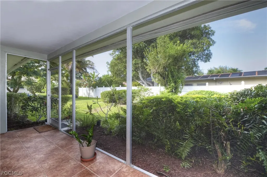 5652 Eichen Circle E Fort Myers FL 33919
