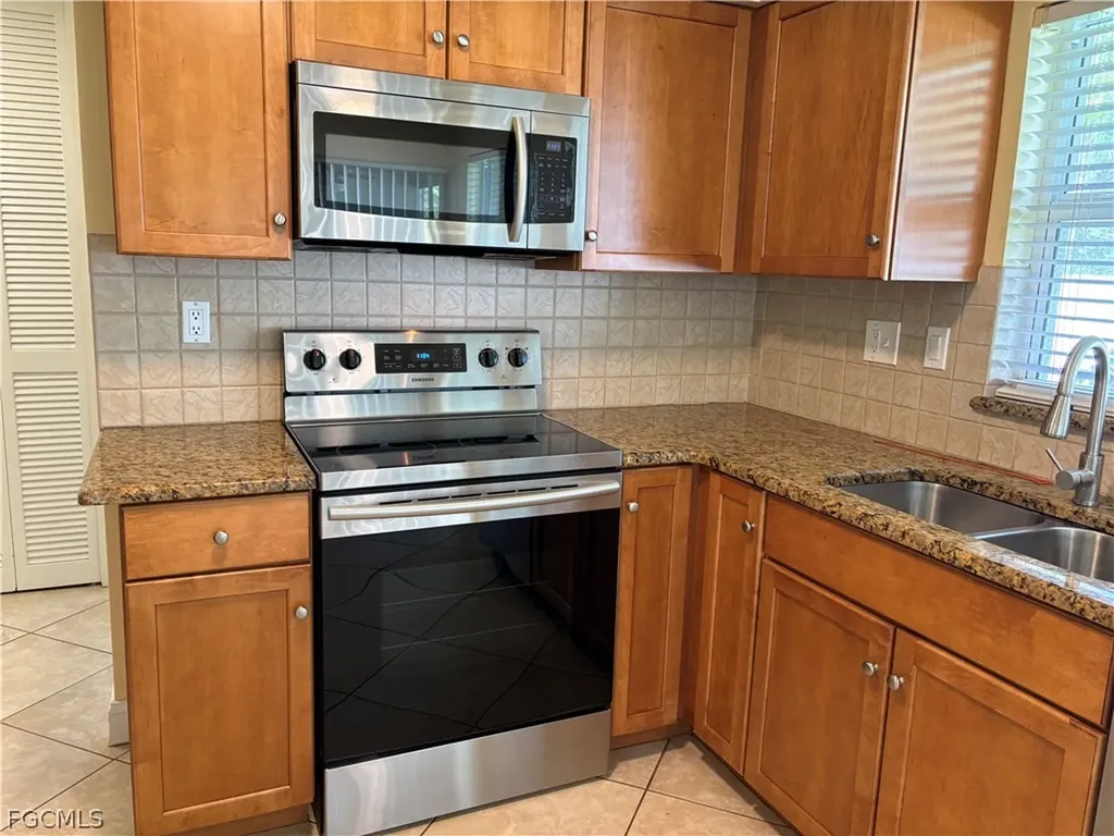 5652 Eichen Circle E Fort Myers FL 33919