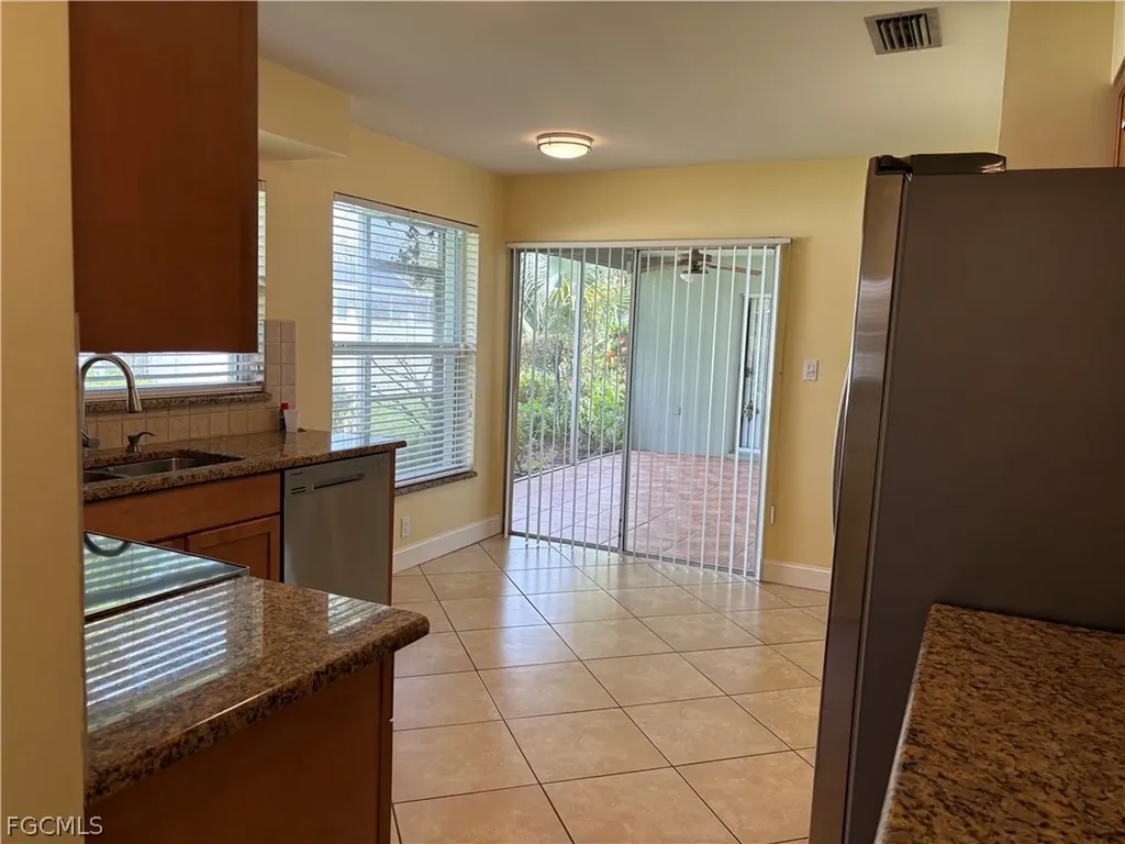 5652 Eichen Circle E Fort Myers FL 33919
