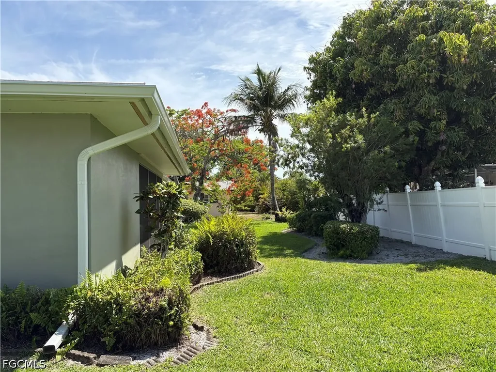 5652 Eichen Circle E Fort Myers FL 33919