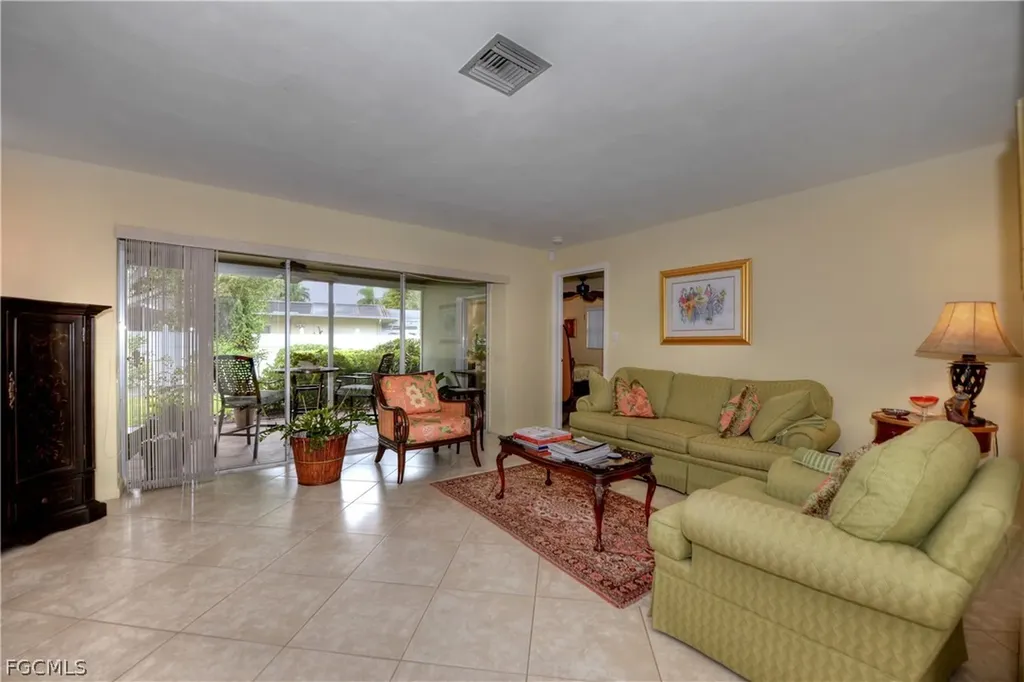 5652 Eichen Circle E Fort Myers FL 33919