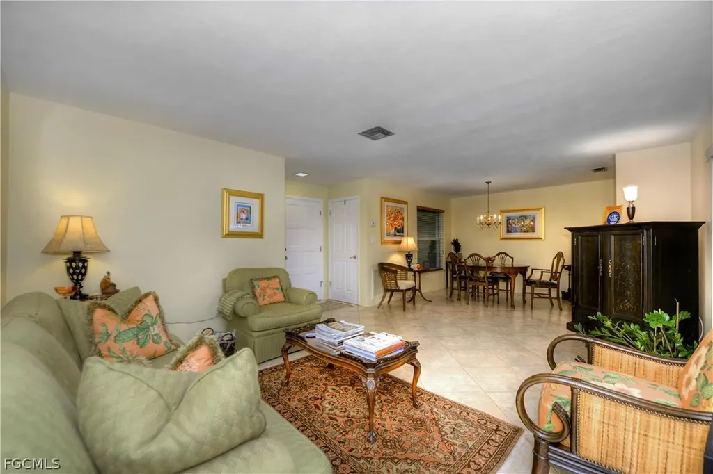 5652 Eichen Circle E Fort Myers FL 33919