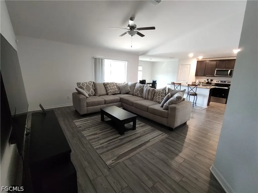 4204 NW 39th Street Cape Coral FL 33993